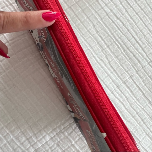 🥫 Andy Warhol Soup Can Clutch - Picture 6 of 7